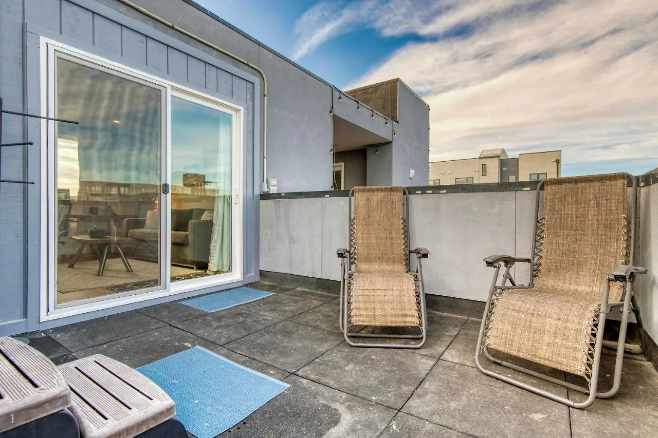 Denver Townhome With Hot Tub, Walk To Empower Field! location